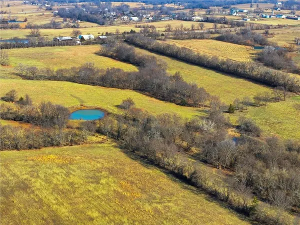 $285,000 | 37-ac South Wagonor Road, Garden City, MO 64747