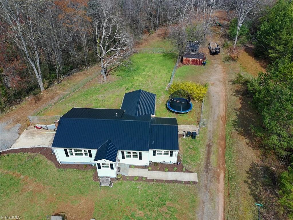 379 Pat Nixon Road State Road, NC 28676 - Photo 33 of 36