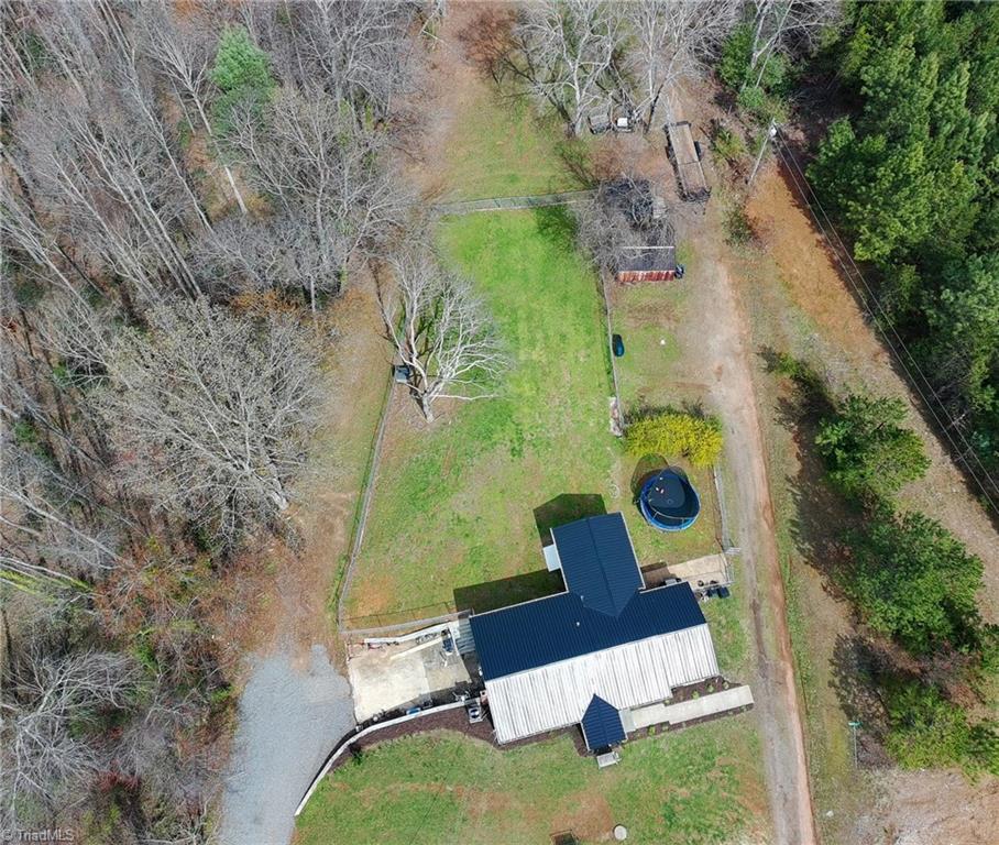 379 Pat Nixon Road State Road, NC 28676 - Photo 34 of 36