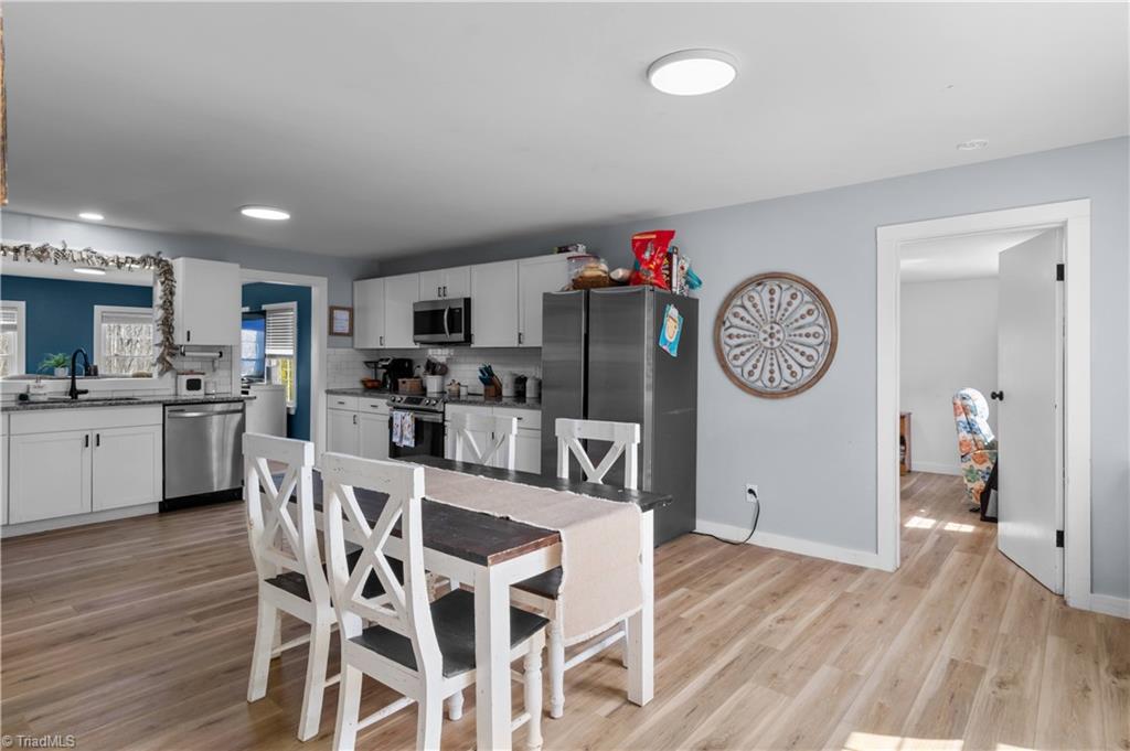 379 Pat Nixon Road State Road, NC 28676 - Photo 7 of 36