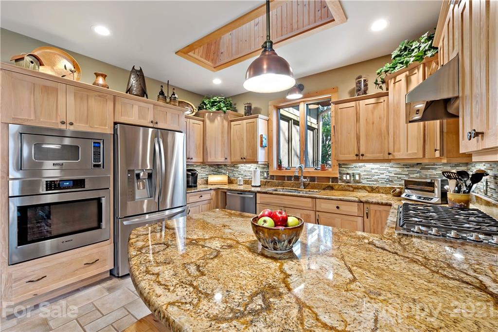 388 Flying Hawk Road, Unit 246 Waynesville, NC 28786 - Photo 14 of 48