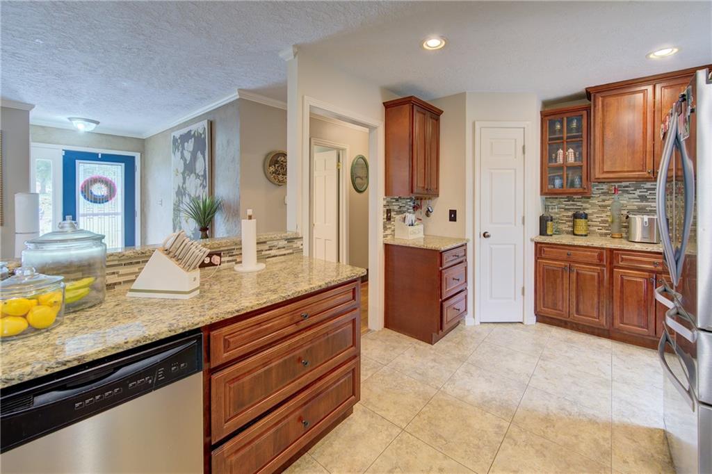 12108 Oak Ridge Road Independence, MO 64052 - Photo 14 of 51