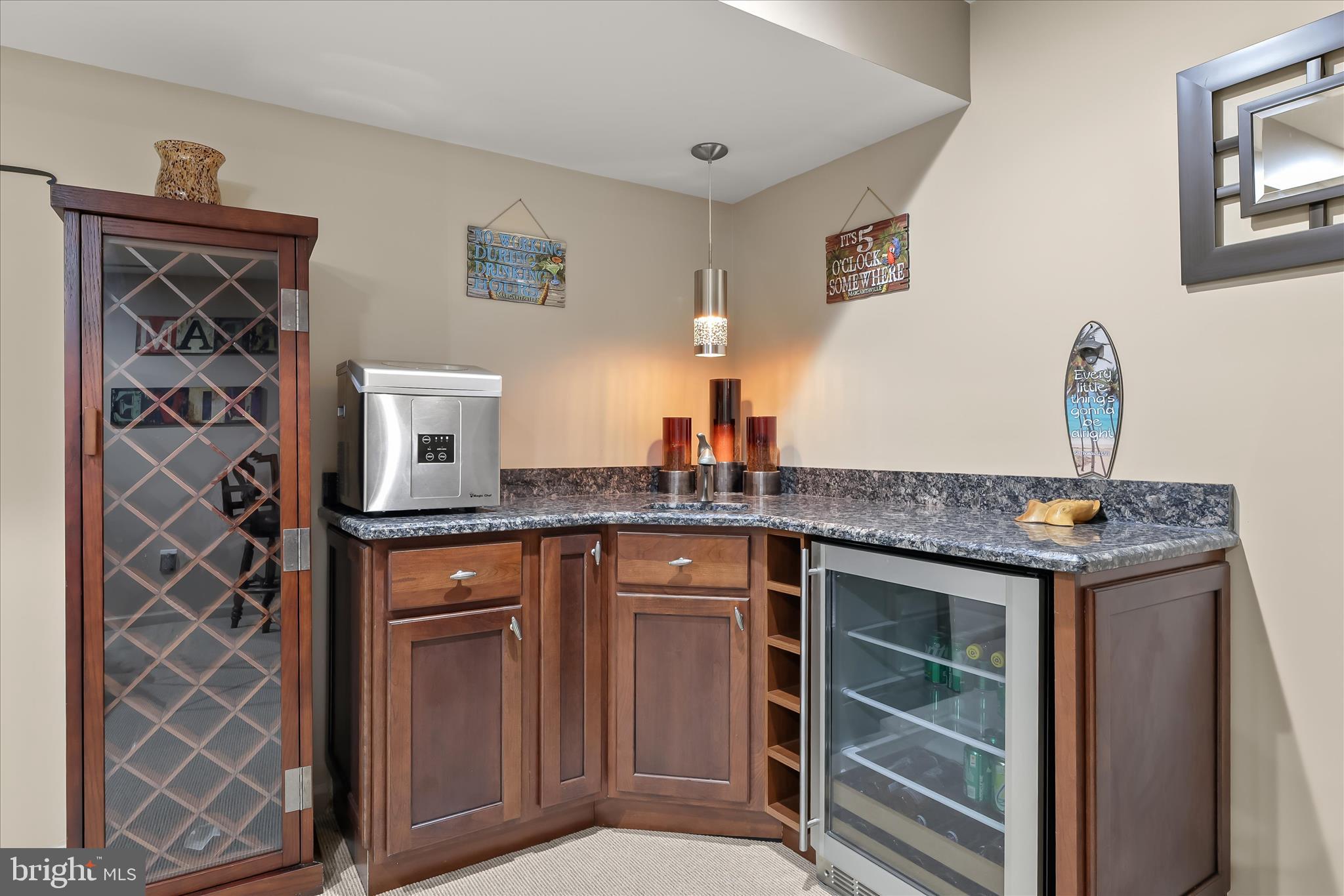 7 Cardiff Road Shrewsbury, PA 17361 - Photo 66 of 85 Wet Bar