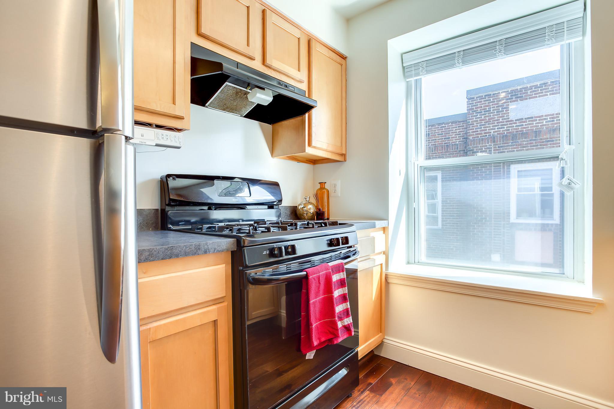 1441 Spring Road Northwest, Unit 301 Washington, DC 20010 - Photo 4 of 27 Kitchen