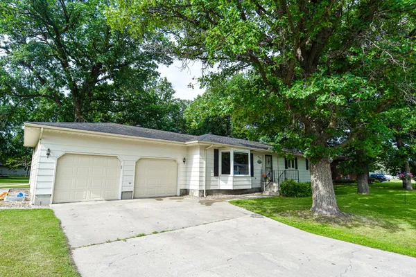 $311,500 | 808 Alice Drive, Thief River Falls, MN 56701