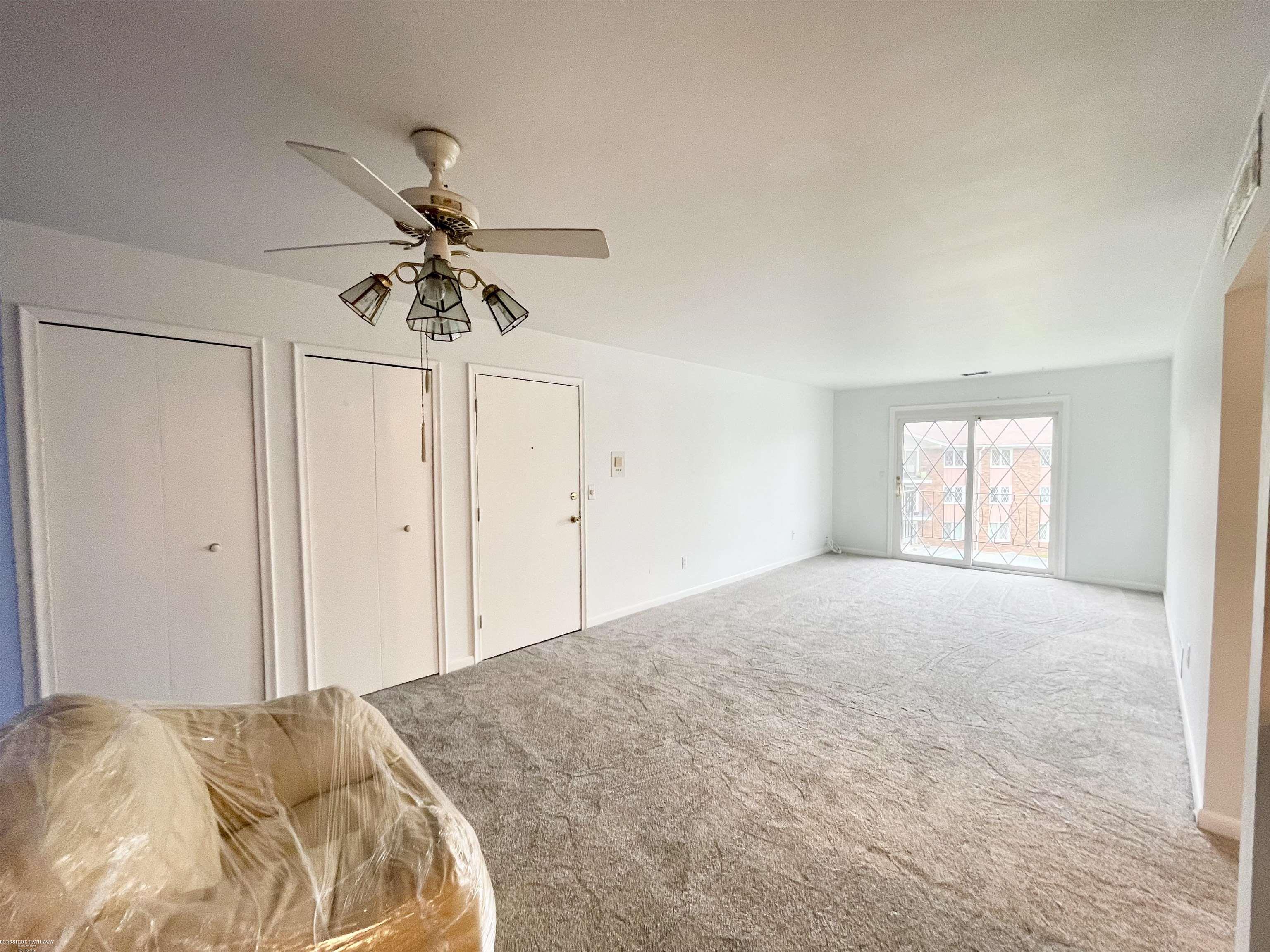54749 Shelby Road, Unit 65 / 4 Utica, MI 48316 - Photo 3 of 28