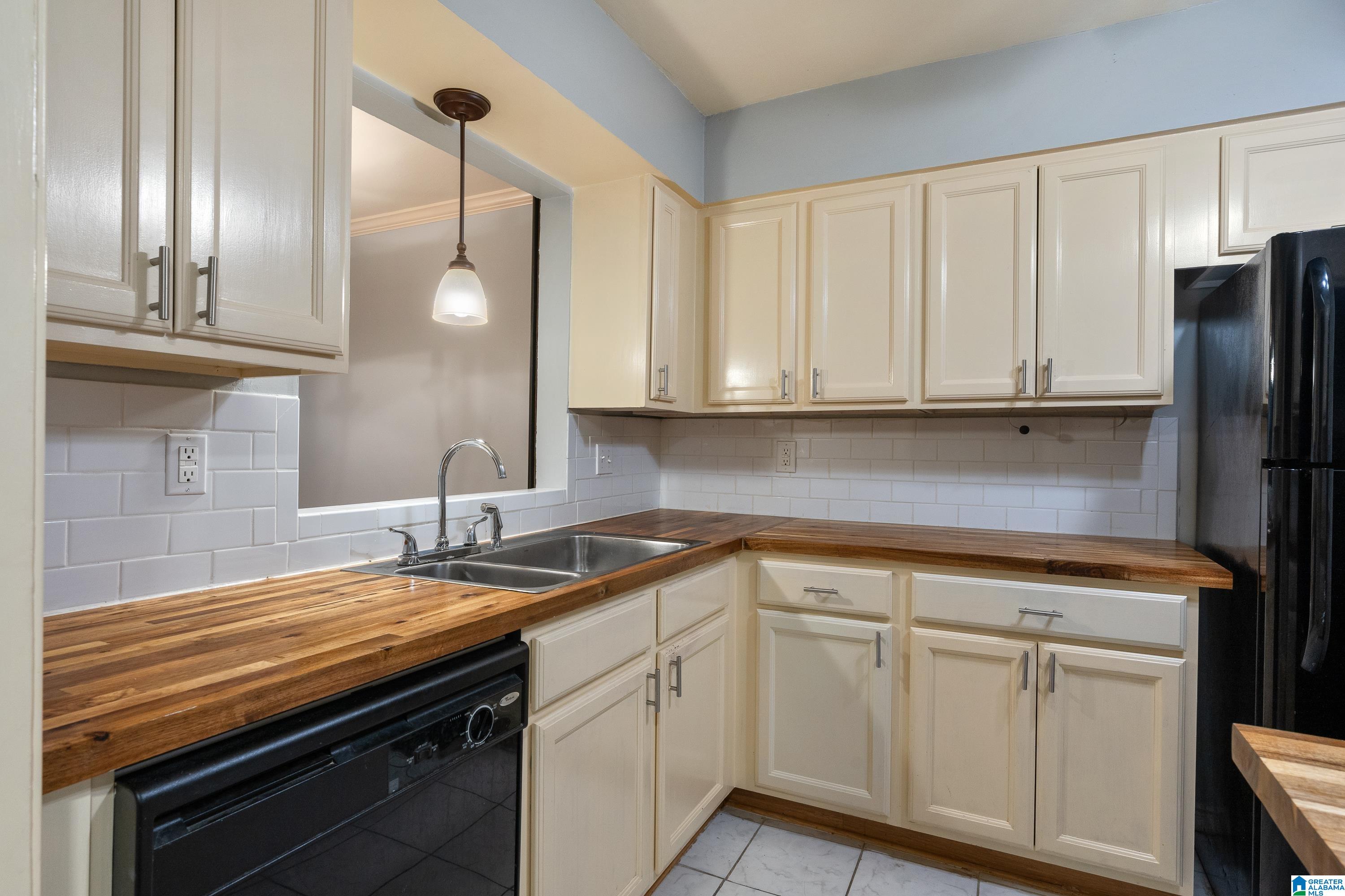 1661 Patton Chapel Road, Unit D Birmingham, AL 35226 - Photo 5 of 21