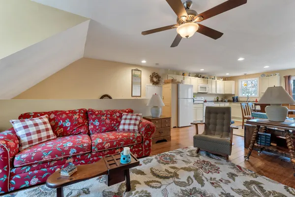 $799,000 | 59 Davis Crossing Road, New Durham, NH 03855