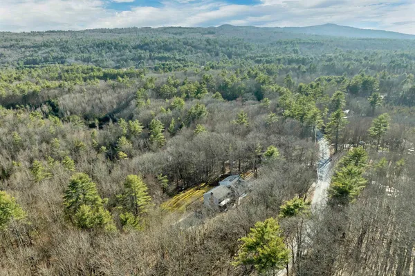 $799,000 | 59 Davis Crossing Road, New Durham, NH 03855