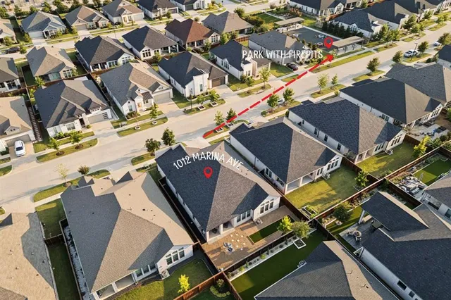 an aerial view of a yard