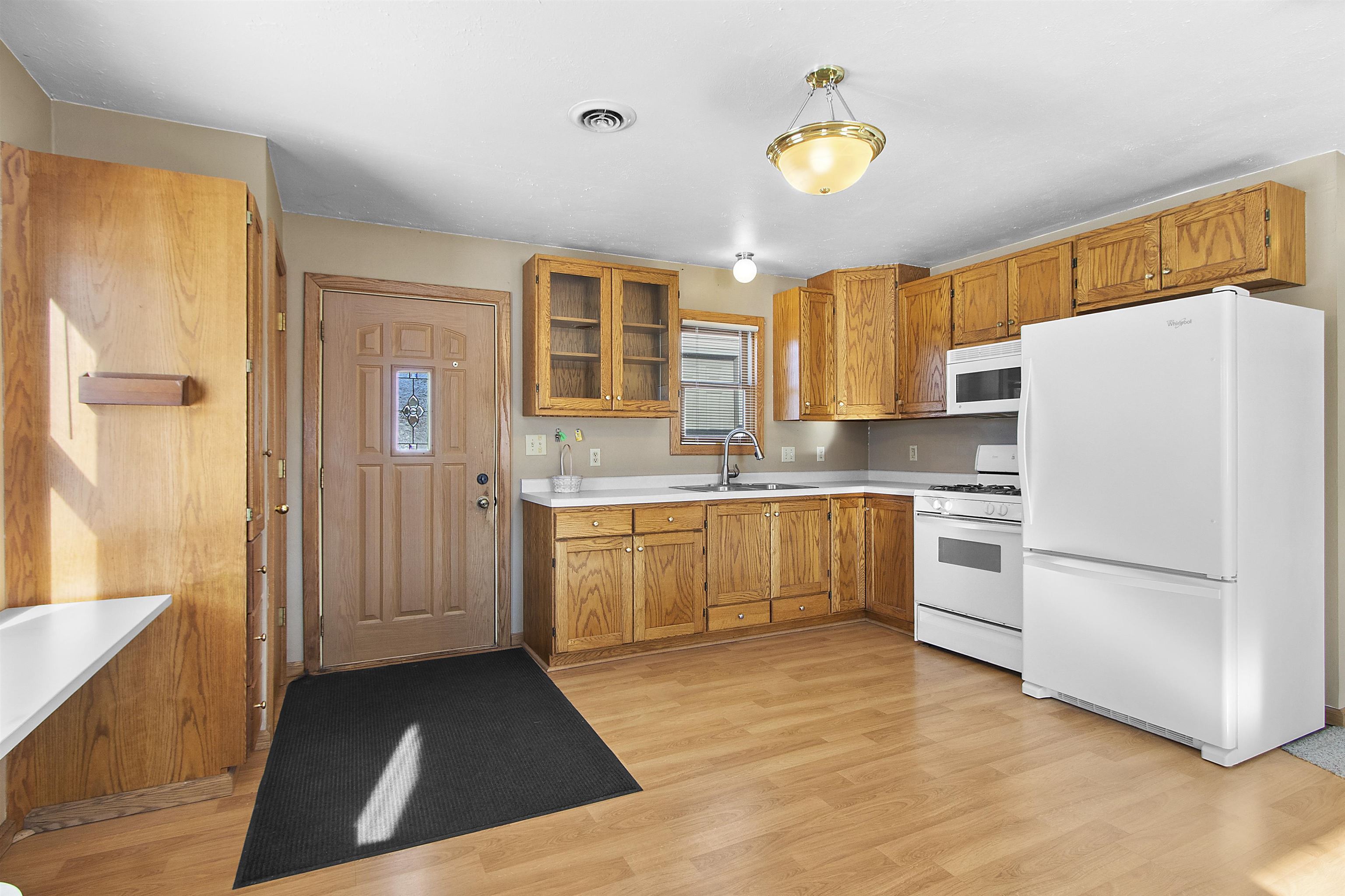 11690 Highway 32 Suring, WI 54174 - Photo 3 of 32
