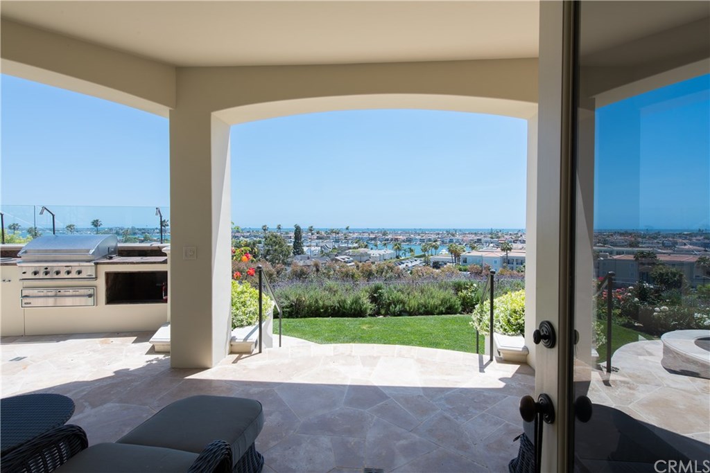 911 Kings Road Newport Beach, CA 92663 - Photo 31 of 47 a outdoor view with a couch