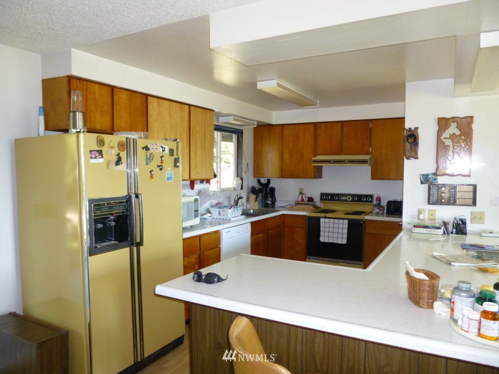 4518 Anaco Beach Road Anacortes, WA 98221 - Photo 4 of 21 Gallery Image 4