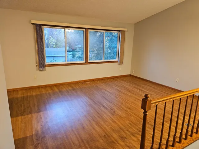 $2,200 | 7531 Afton Road, Woodbury, MN 55125