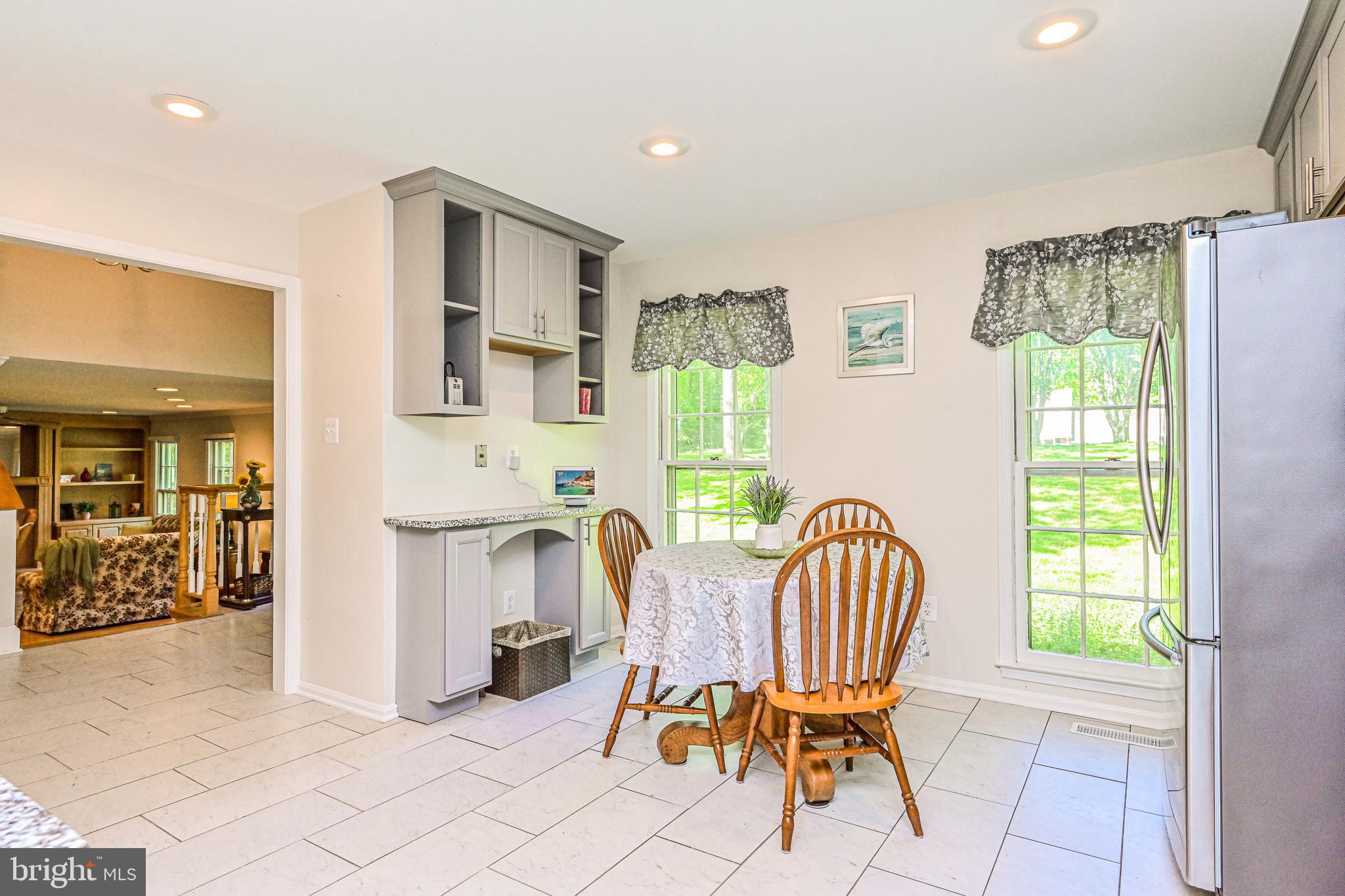 11730 Quay Road Oakton, VA 22124 - Photo 14 of 58 ROOM FOR LARGE EAT IN KITCHEN
