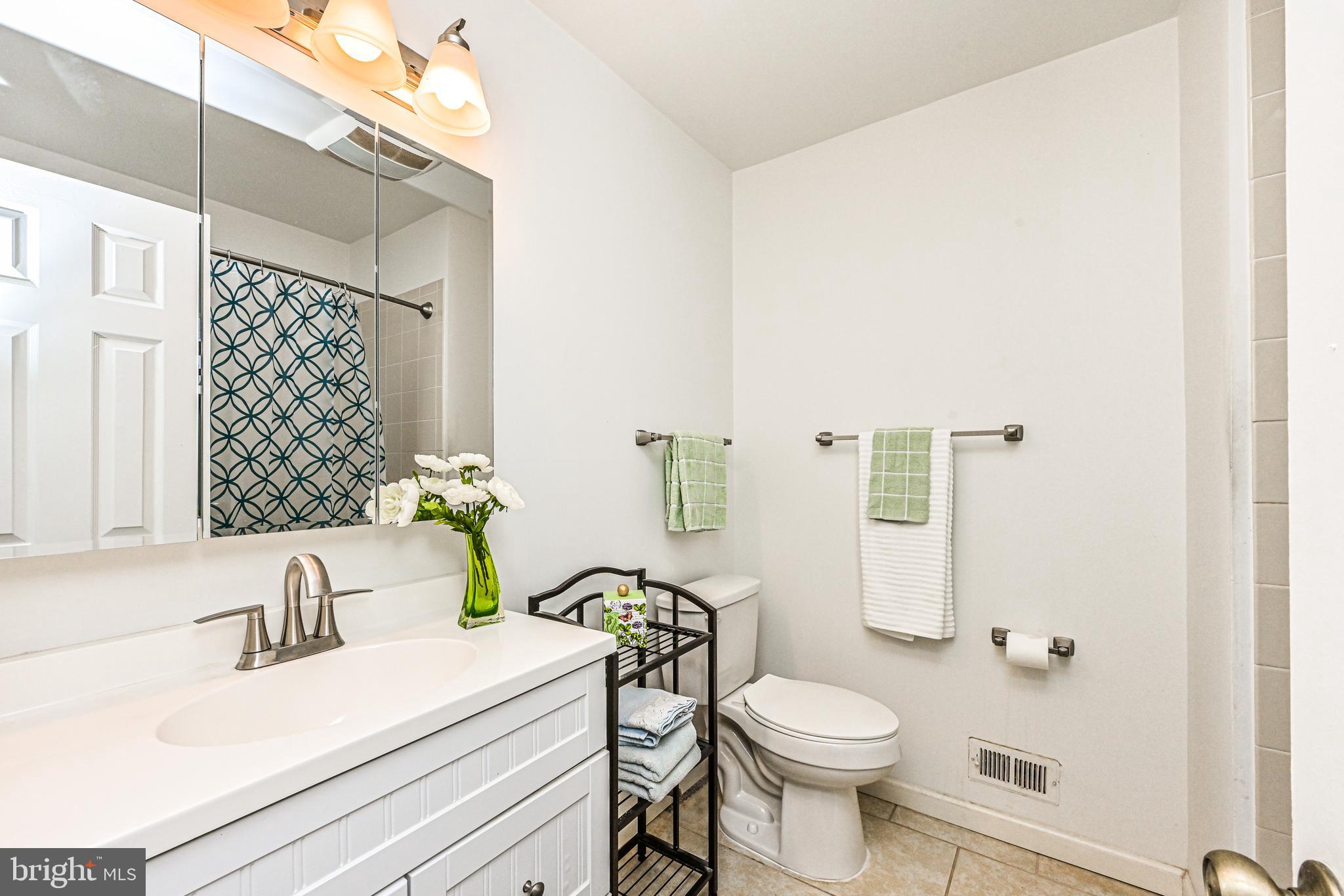 11730 Quay Road Oakton, VA 22124 - Photo 20 of 58 Gallery Image 20