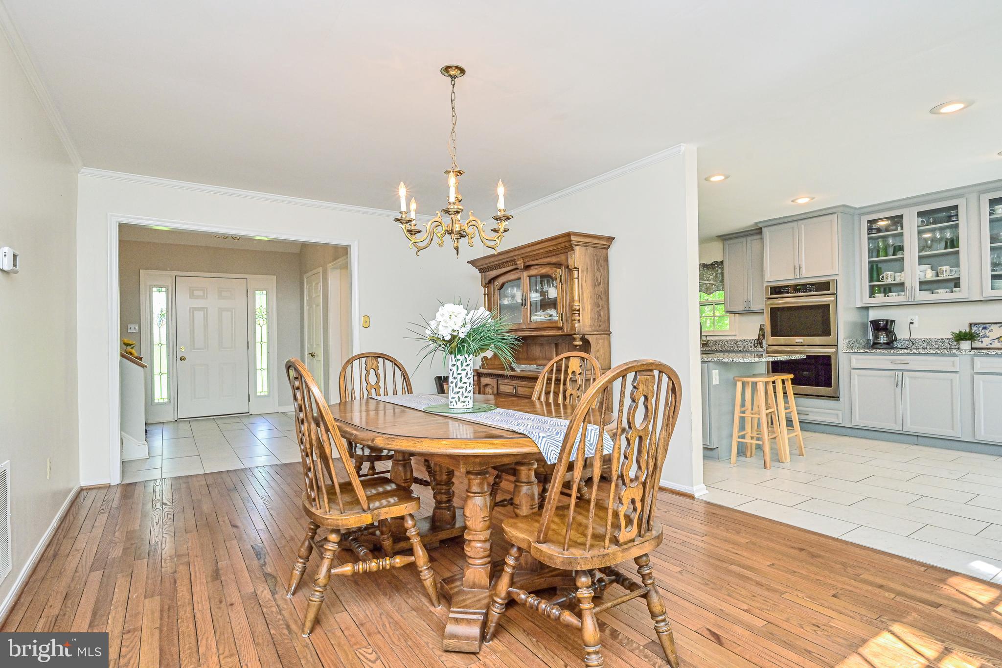 11730 Quay Road Oakton, VA 22124 - Photo 8 of 58 Gallery Image 8
