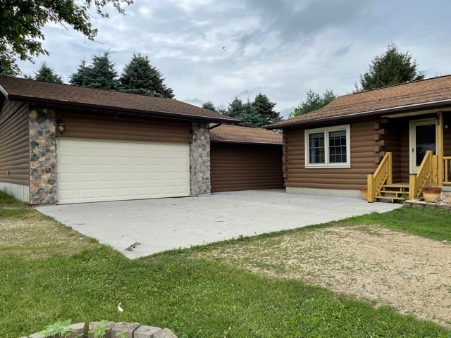 20624 Pilgrim Road Chadwick, IL 61014 - Photo 1 of 44