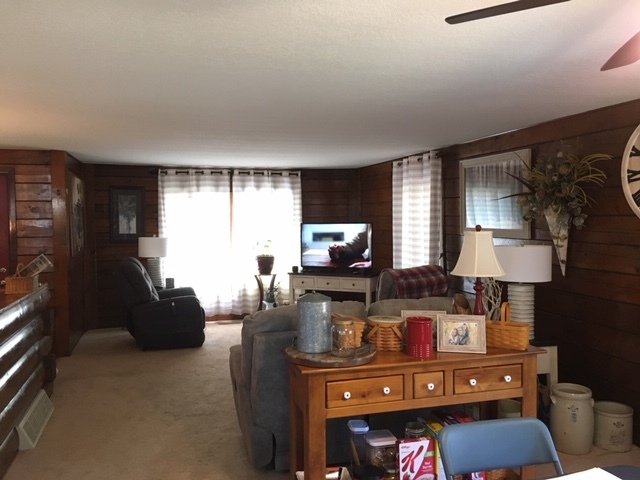 20624 Pilgrim Road Chadwick, IL 61014 - Photo 9 of 44
