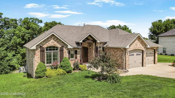 $549,900 | 5814 Pebble Creek Drive, Jefferson City, MO 65101
