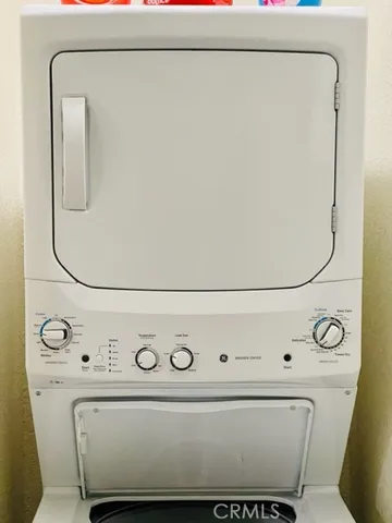 a close up view of washer and dryer