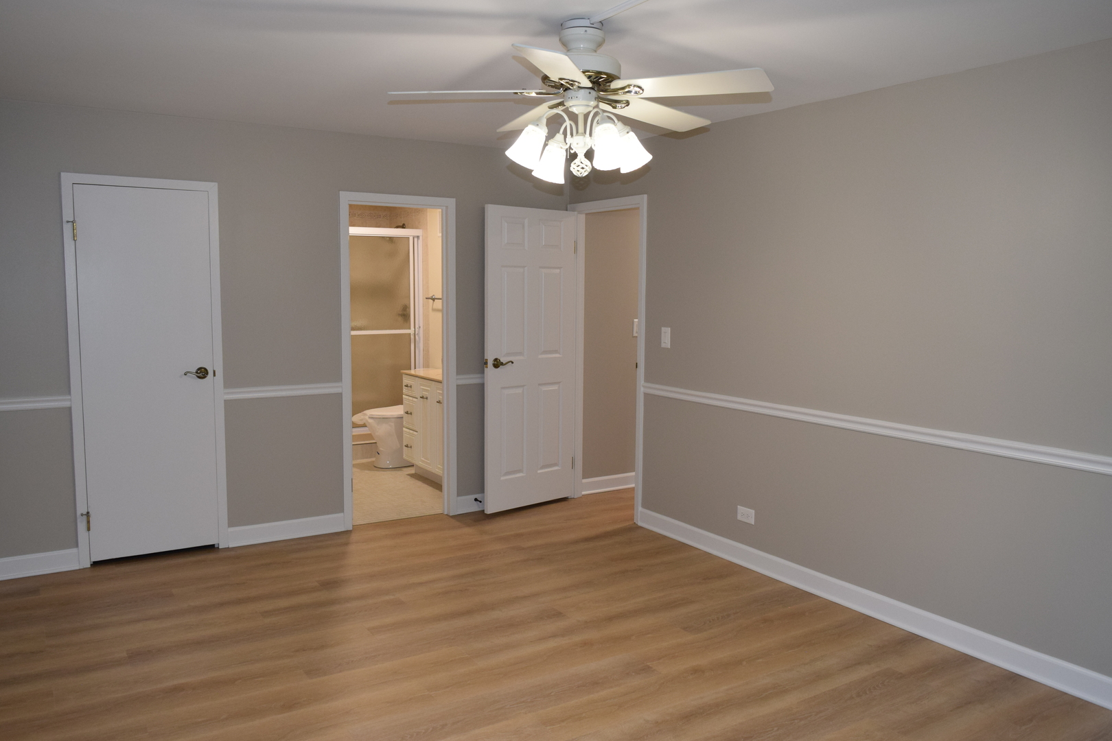 1405 East Central Road, Unit 201A Arlington Heights, IL 60005 - Photo 18 of 30