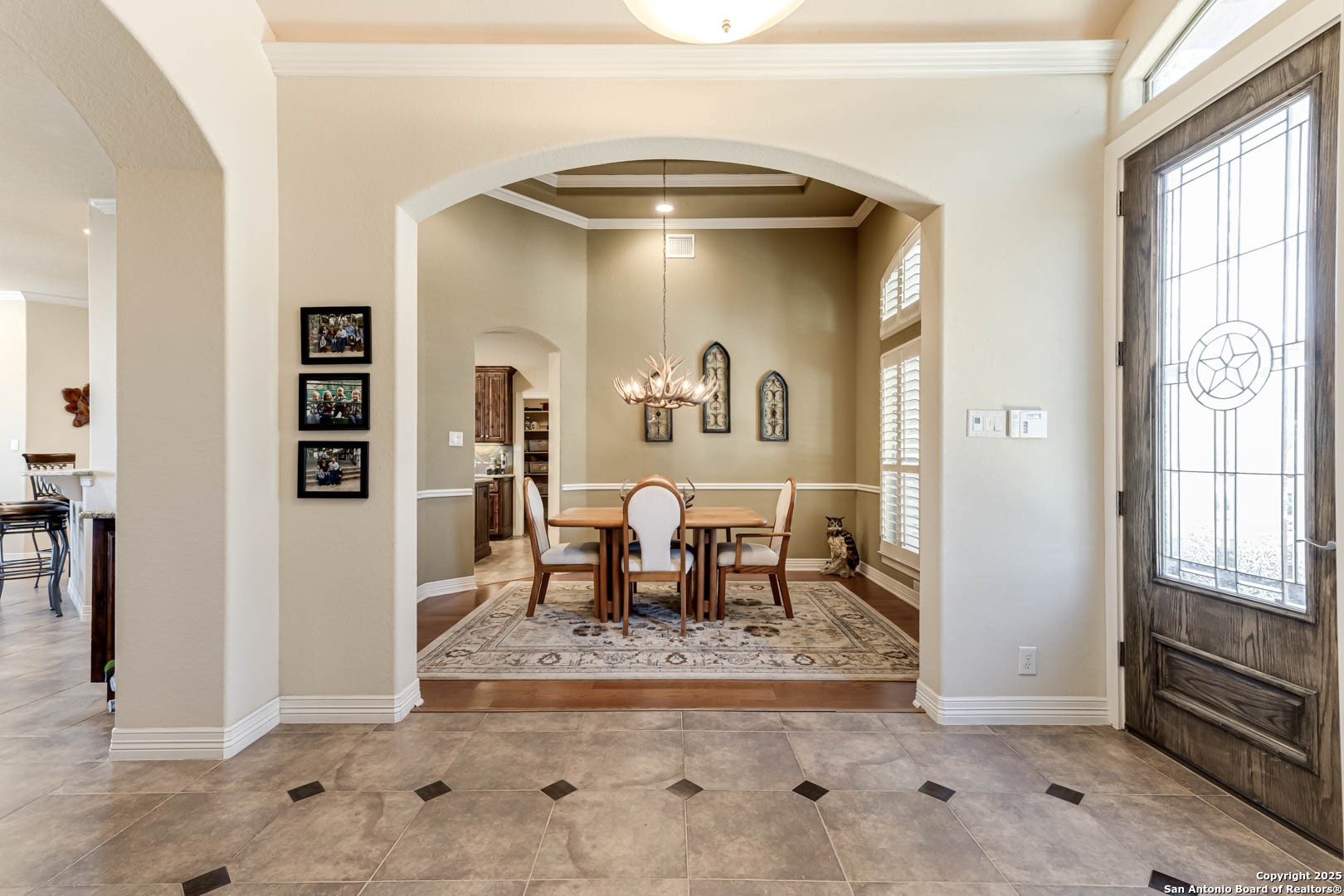 160 Gadwall Way Spring Branch, TX 78070 - Photo 11 of 45 a living room with furniture