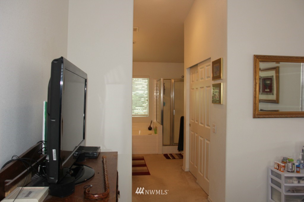 17919 110th Place Southeast Renton, WA 98055 - Photo 13 of 25