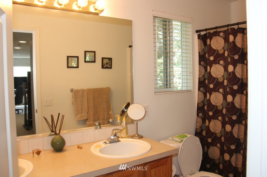 17919 110th Place Southeast Renton, WA 98055 - Photo 19 of 25