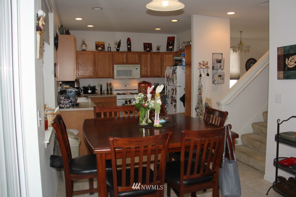17919 110th Place Southeast Renton, WA 98055 - Photo 5 of 25