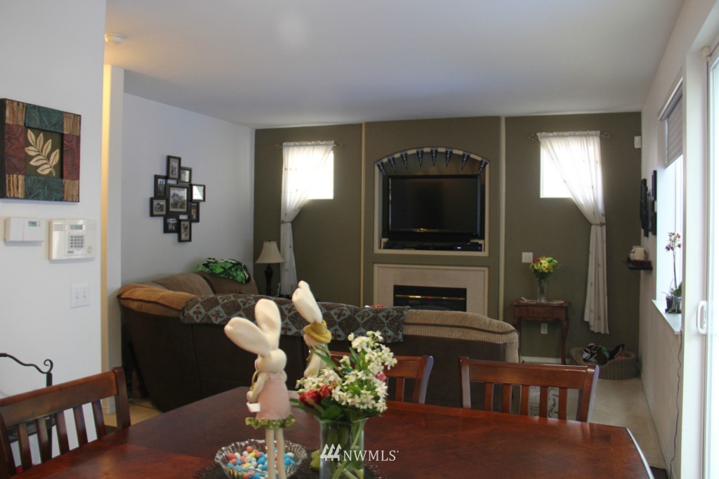 17919 110th Place Southeast Renton, WA 98055 - Photo 6 of 25