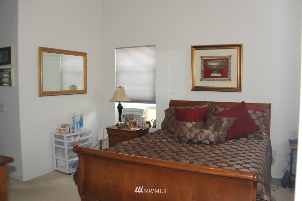 17919 110th Place Southeast Renton, WA 98055 - Photo 10 of 25