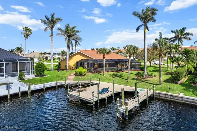 $879,900 | 4832 Southwest 18th Avenue, Cape Coral, FL 33914