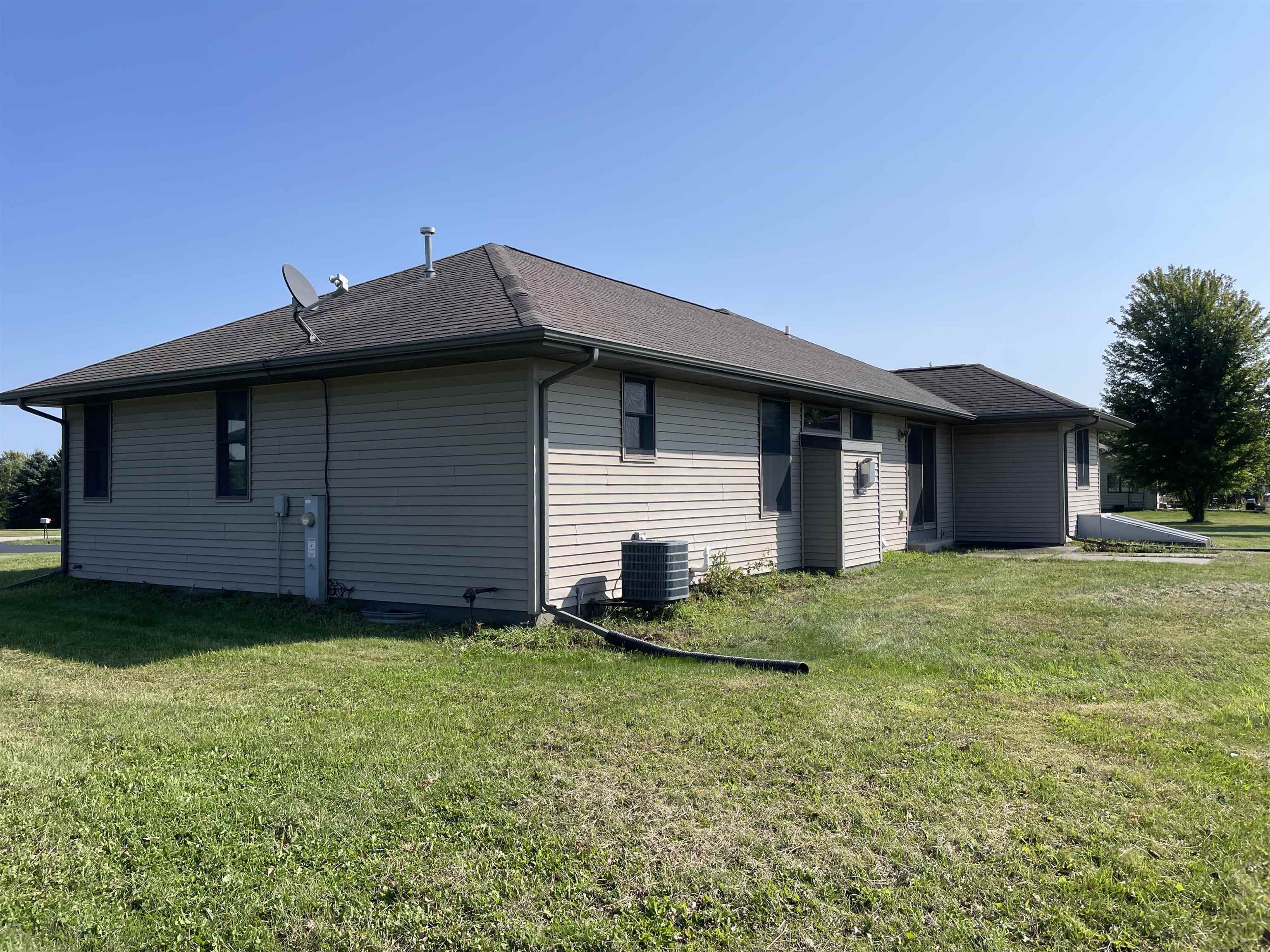 N5585 Shea Lane Albany, WI 53502 - Photo 34 of 39