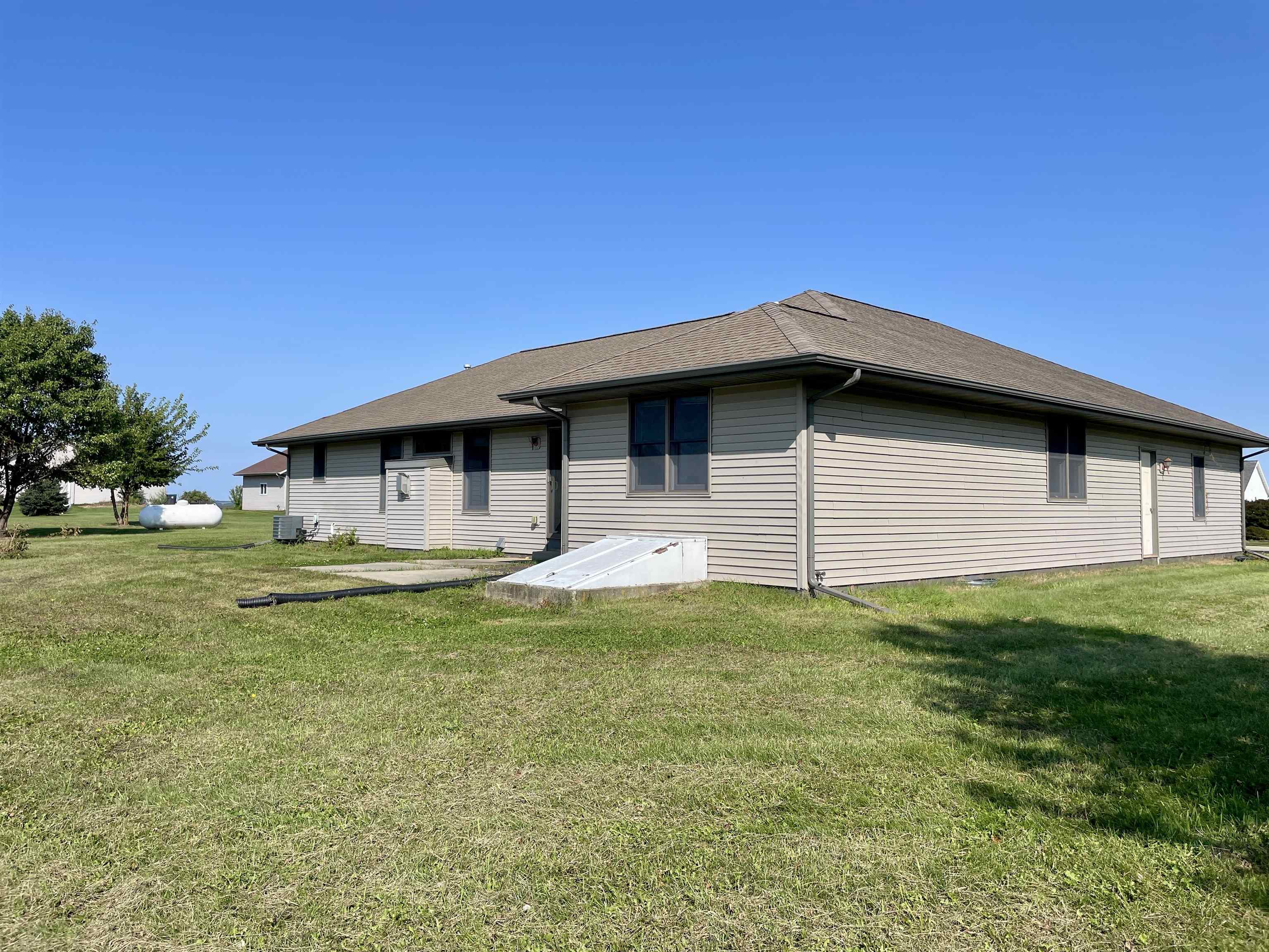 N5585 Shea Lane Albany, WI 53502 - Photo 35 of 39