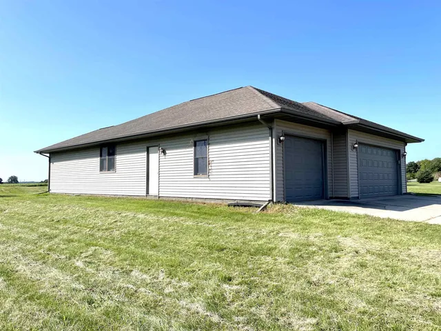 $415,000 | N5585 Shea Lane, Albany, WI 53502