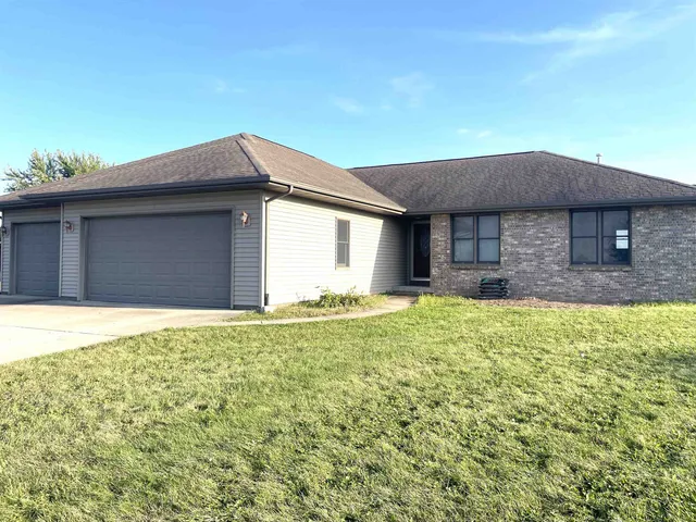 $415,000 | N5585 Shea Lane, Albany, WI 53502