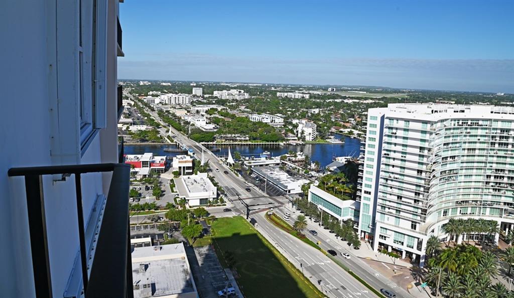 531 North Ocean Boulevard, Unit 1911 Pompano Beach, FL 33062 - Photo 4 of 34