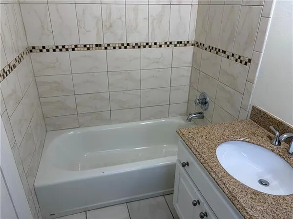 $2,950 | 6034 Chamberlain Drive, New Orleans, LA 70122