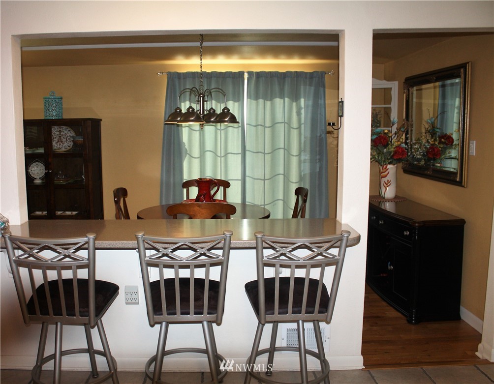 2218 Crystal Springs Road West University Place, WA 98466 - Photo 11 of 25 Gallery Image 11
