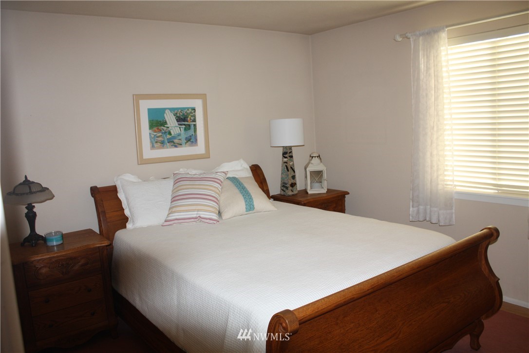 2218 Crystal Springs Road West University Place, WA 98466 - Photo 15 of 25 Gallery Image 15