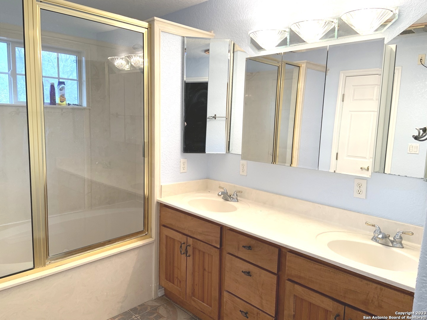 930 County Road 2720 Mico, TX 78056 - Photo 22 of 37