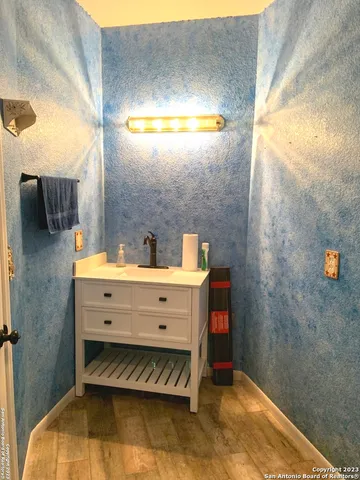 $2,495 | 930 County Road 2720, Mico, TX 78056