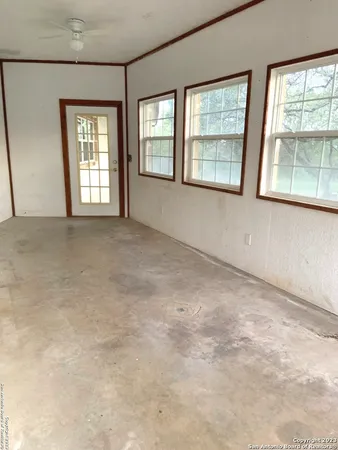 $2,495 | 930 County Road 2720, Mico, TX 78056