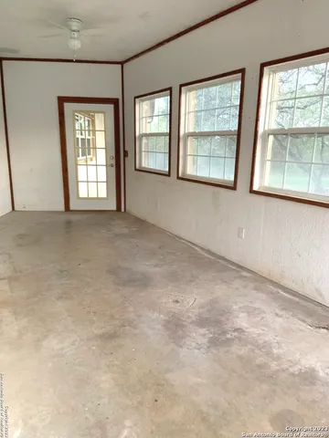 $2,495 | 930 County Road 2720, Mico, TX 78056