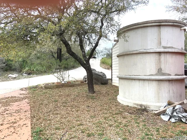 $2,495 | 930 County Road 2720, Mico, TX 78056