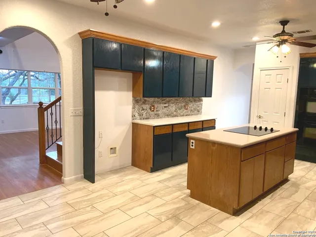 $2,495 | 930 County Road 2720, Mico, TX 78056