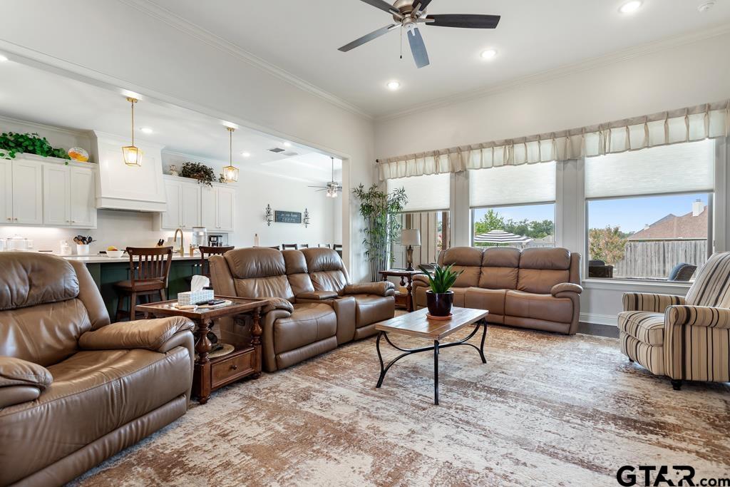7289 Rolling Acres Place Tyler, TX 75707 - Photo 6 of 33