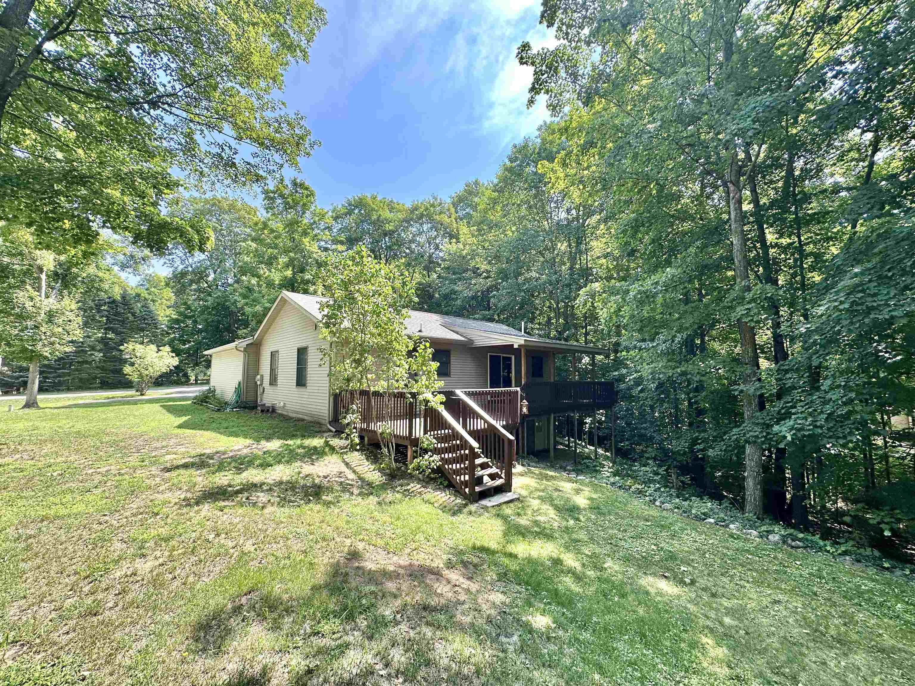 2458 East Potter Road Traverse City, MI 49696 - Photo 4 of 61 1914647-3.JPG
