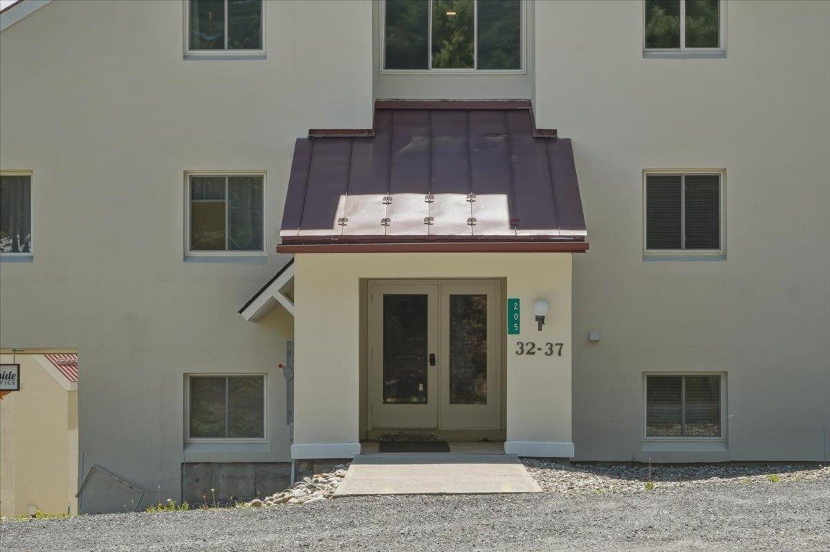 205 Mountainside Drive, Unit 35 Warren, VT 05674 - Photo 3 of 33
